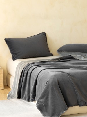 Thickened Milk Fleece Blanket Thickened Milk Fleece Blanket