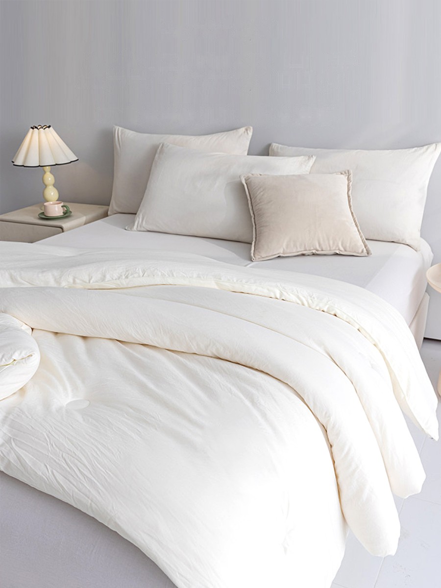 Lightweight and Skin Friendly Cotton Quilt