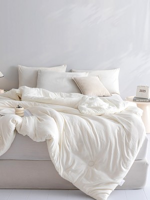 Lightweight and Skin Friendly Cotton Quilt Lightweight and Skin Friendly Cotton Quilt
