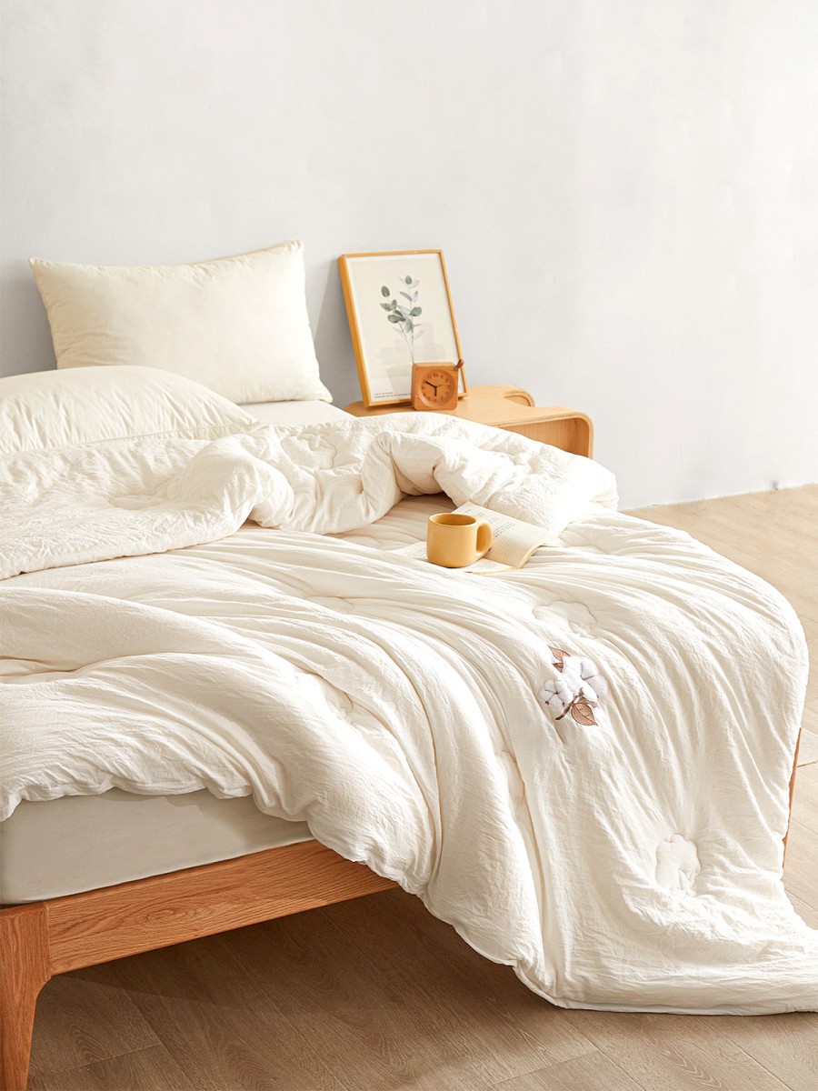 Student Dormitory Cotton Quilt