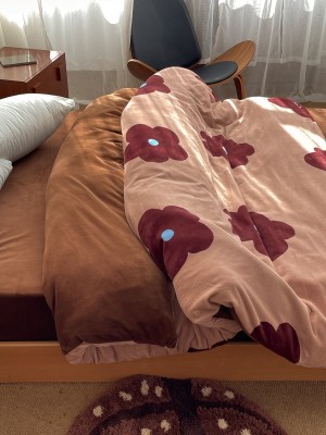 Floral Print Plush Duvet Cover Floral Print Plush Duvet Cover