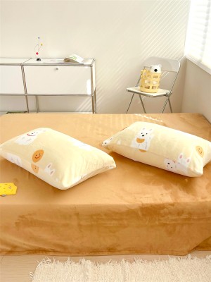 Puppy Shaped Cream Fleece Pillowcase Puppy Shaped Cream Fleece Pillowcase