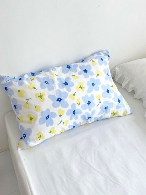 Spring Floral Cotton Pillowcase Spring Floral Cotton Pillowcase