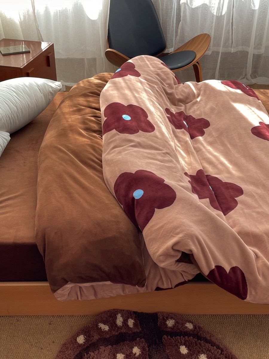 Floral Print Plush Duvet Cover - Image 2