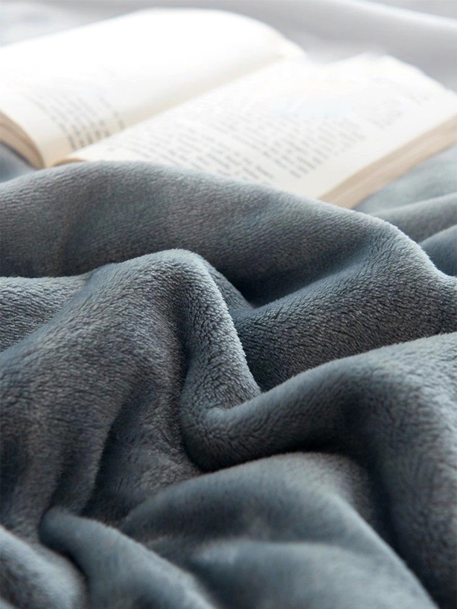 Blue Thickened Milk Fleece Bed Sheet - Image 2