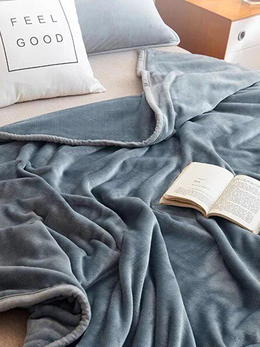 Blue Thickened Milk Fleece Bed Sheet - Image 4