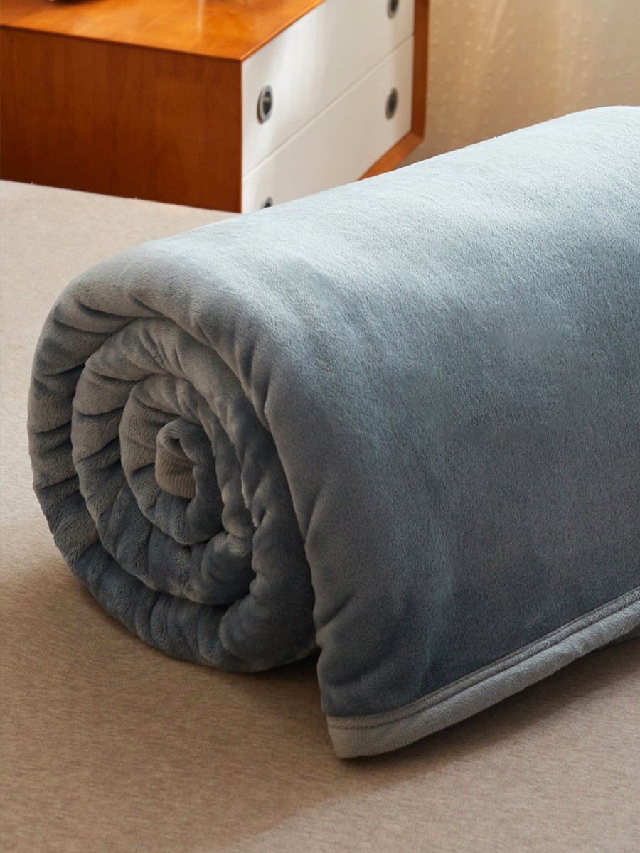 Blue Thickened Milk Fleece Bed Sheet - Image 5