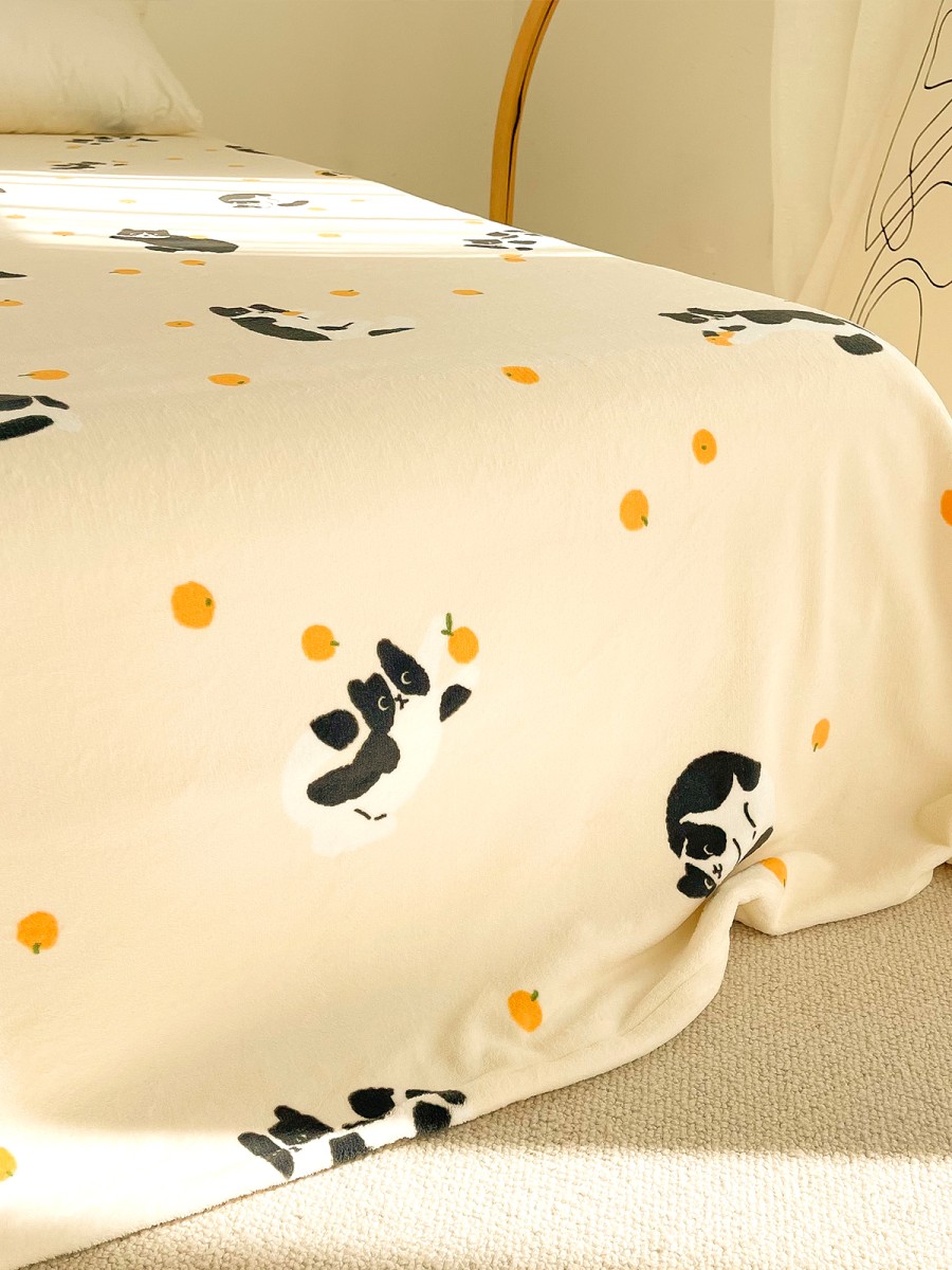 Cow and Cat Print Cream Fleece Bed Sheets - Image 4