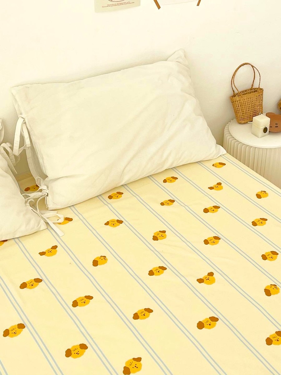 Striped Curly Haired Dog Print Bed Sheet - Image 3
