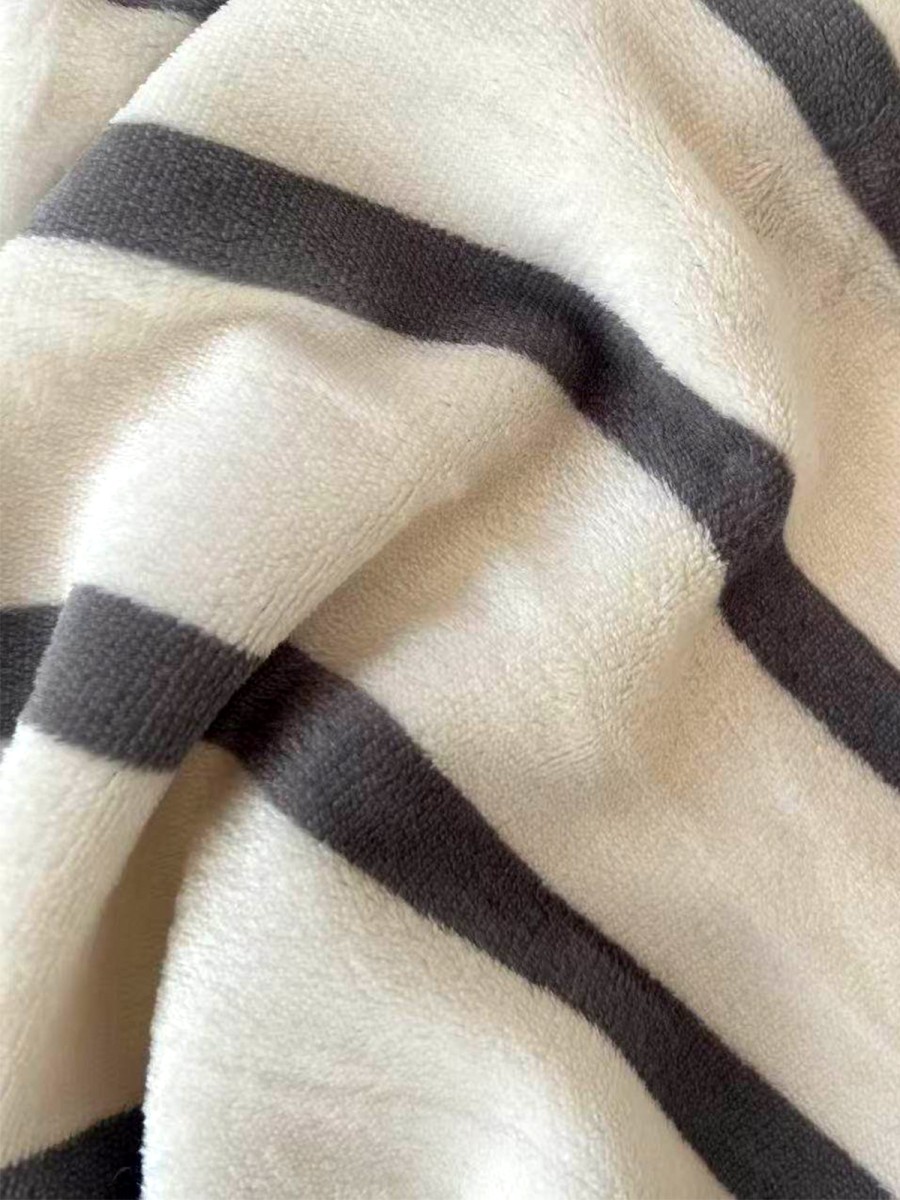 Thickened Milk Fleece Bed Sheets for Winter - Image 5