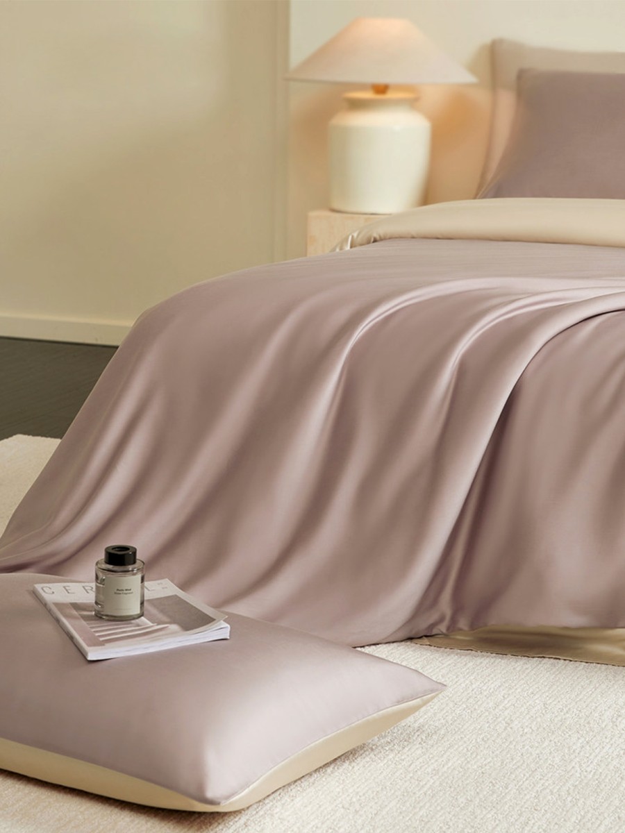 Luxury Four Piece Bedding Set - Image 4