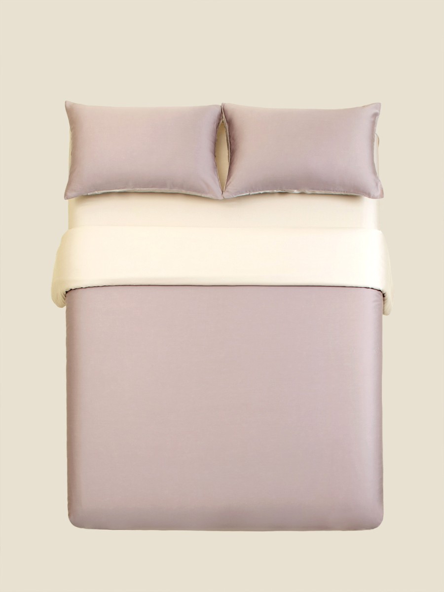 Luxury Four Piece Bedding Set - Image 5