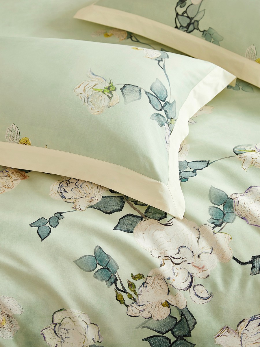 White Rose Print Bedding Set - Image 5