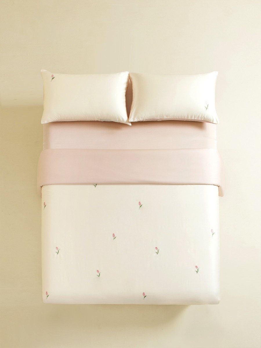 Tulip Embroidered Bedding Set - Image 5