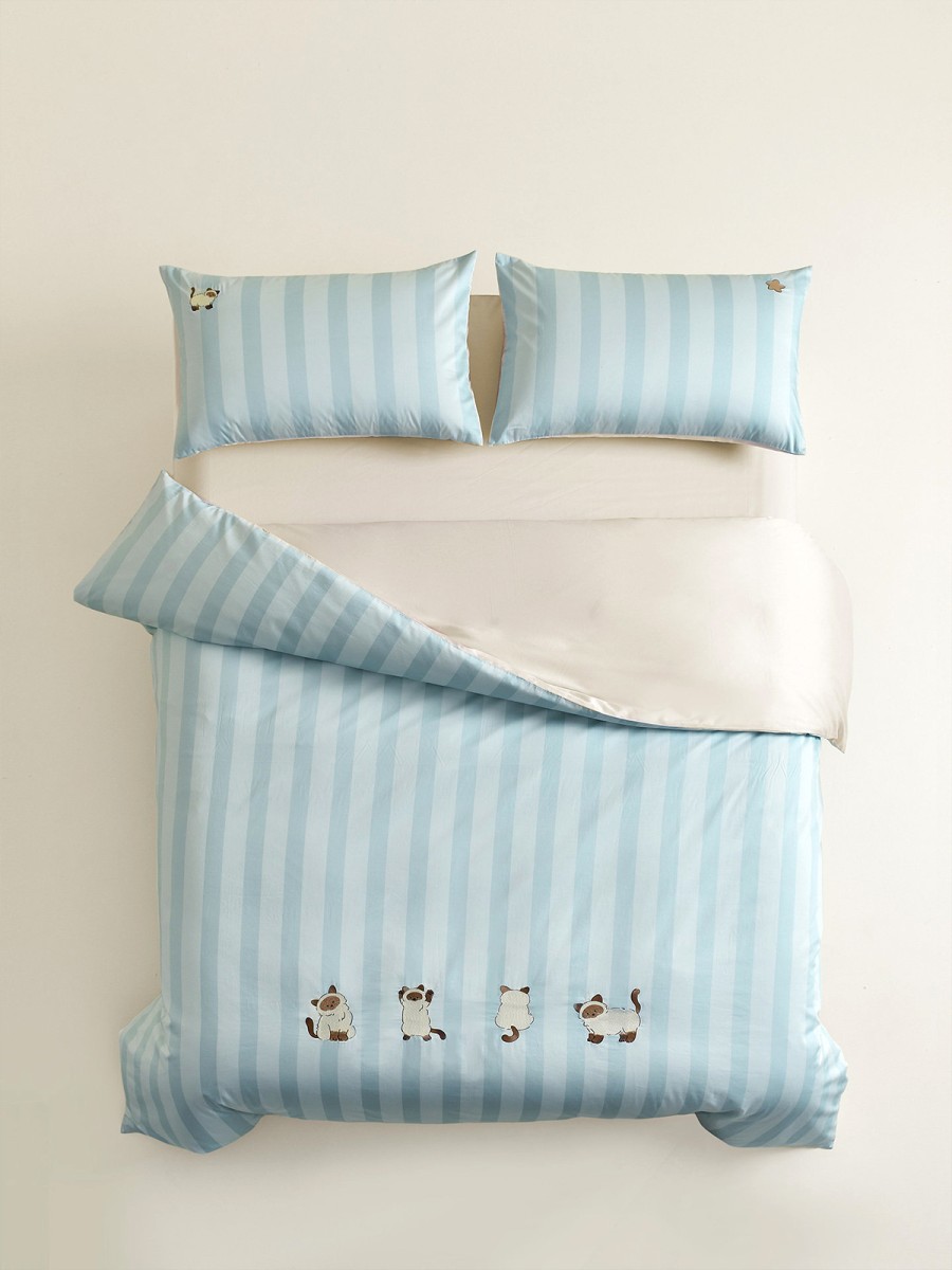 Plush Cat Cartoon Print Bedding Set - Image 5