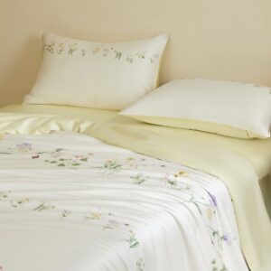 Skin Friendly Comfortable Four Piece Bedding Set
