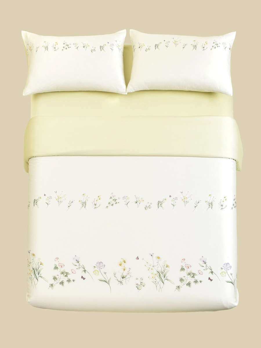 Skin Friendly Comfortable Four Piece Bedding Set - Image 5