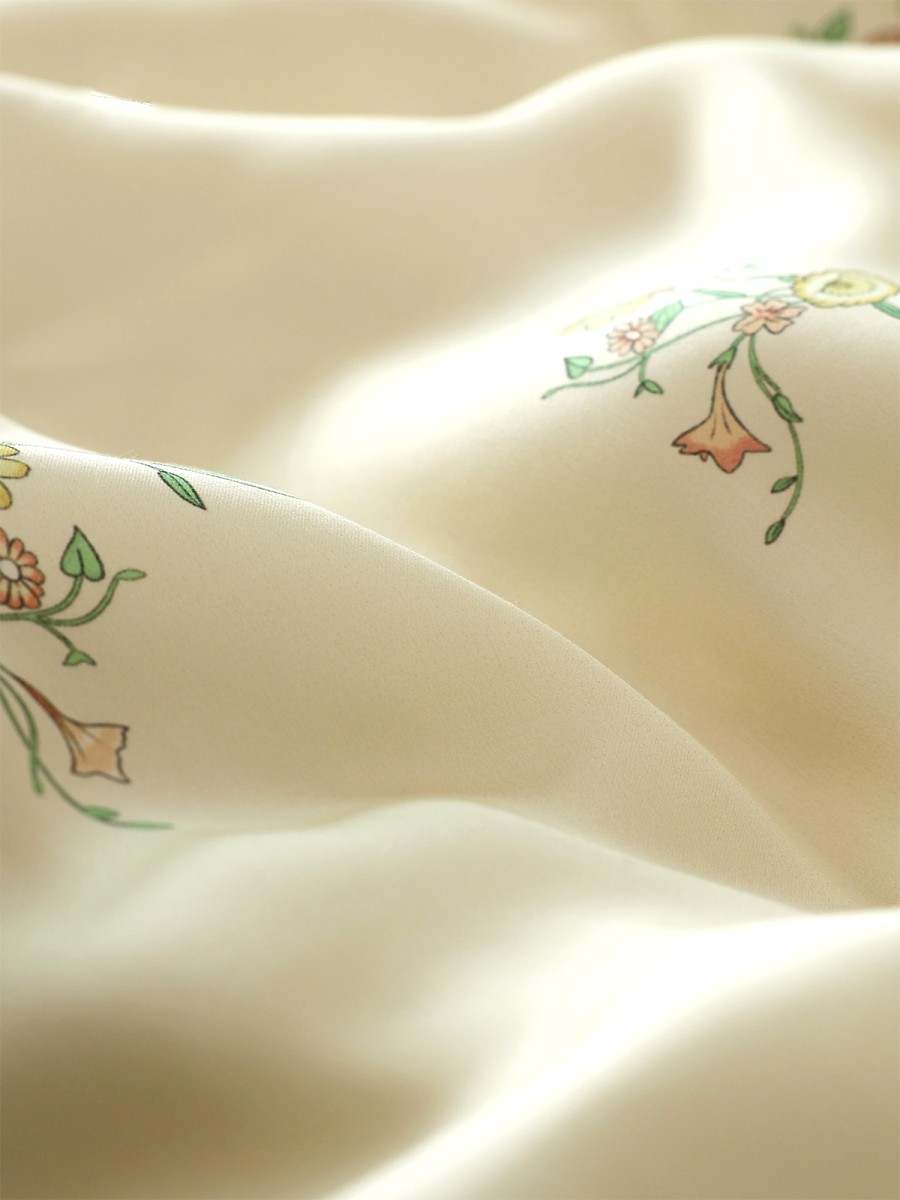 Delicate and Soft Four Piece Bedding Set - Image 2