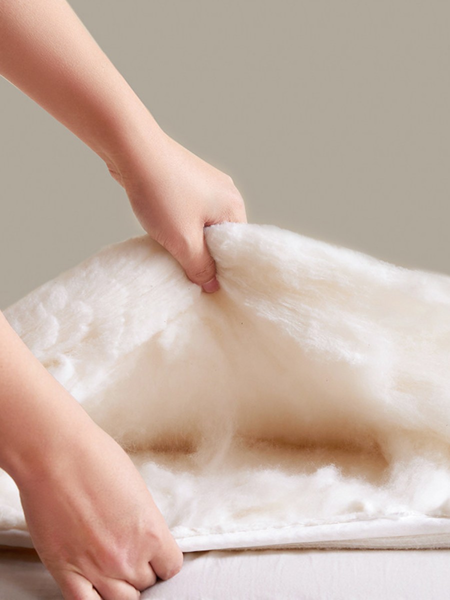 Premium Long Staple Cotton Comforter - Image 4