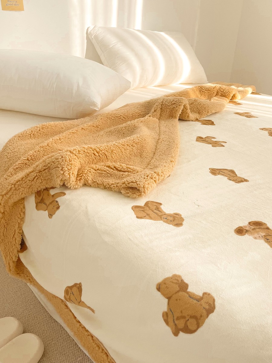 Cartoon Bear Plush Blanket - Image 2