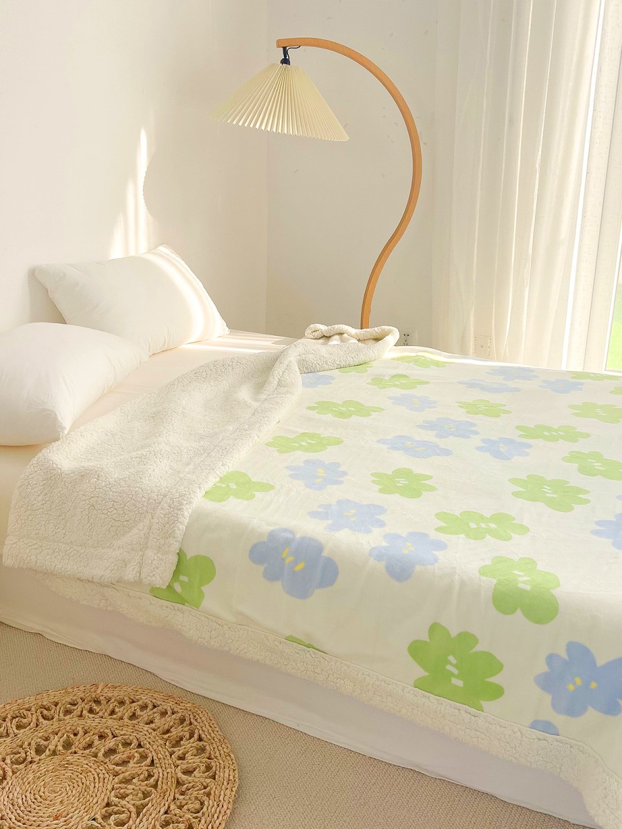Fresh Floral Lambswool Blanket - Image 3