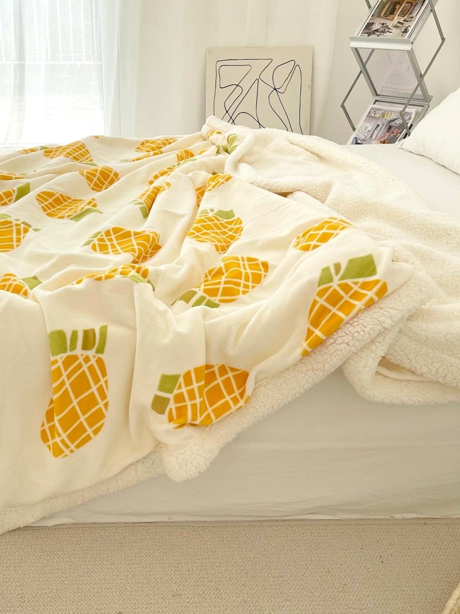 Pineapple Print Lambswool Blanket - Image 3