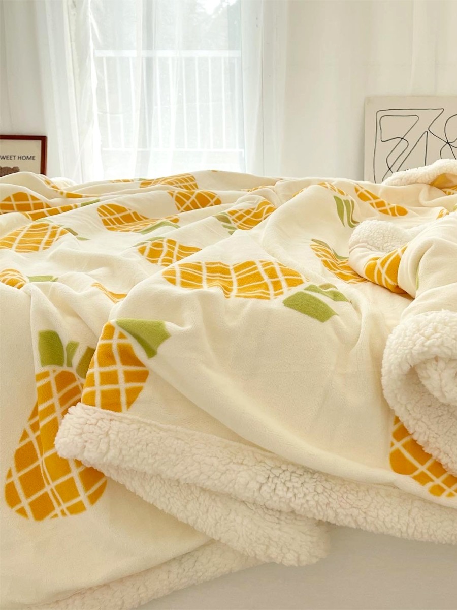 Pineapple Print Lambswool Blanket - Image 5