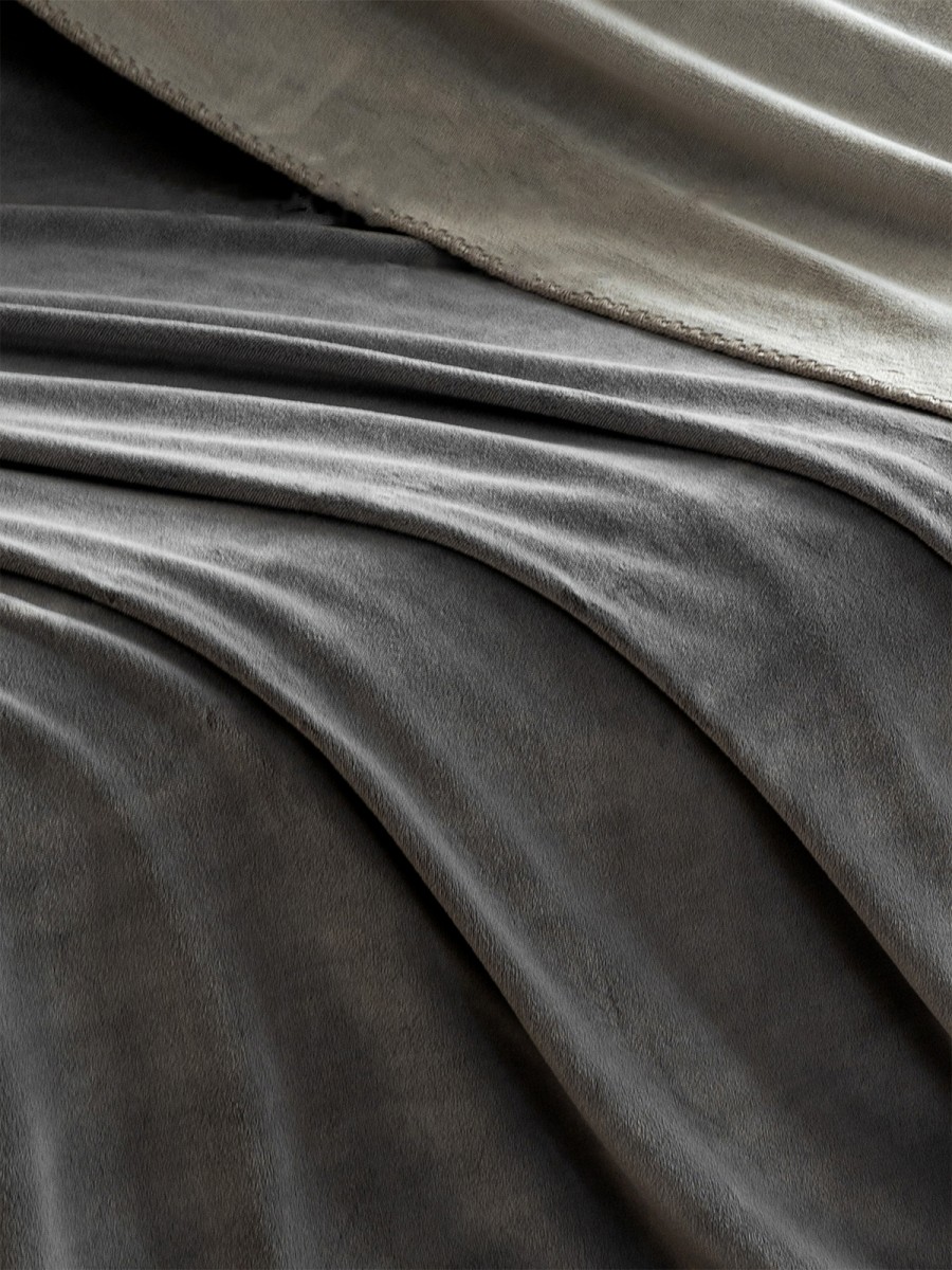 Thickened Milk Fleece Blanket - Image 5