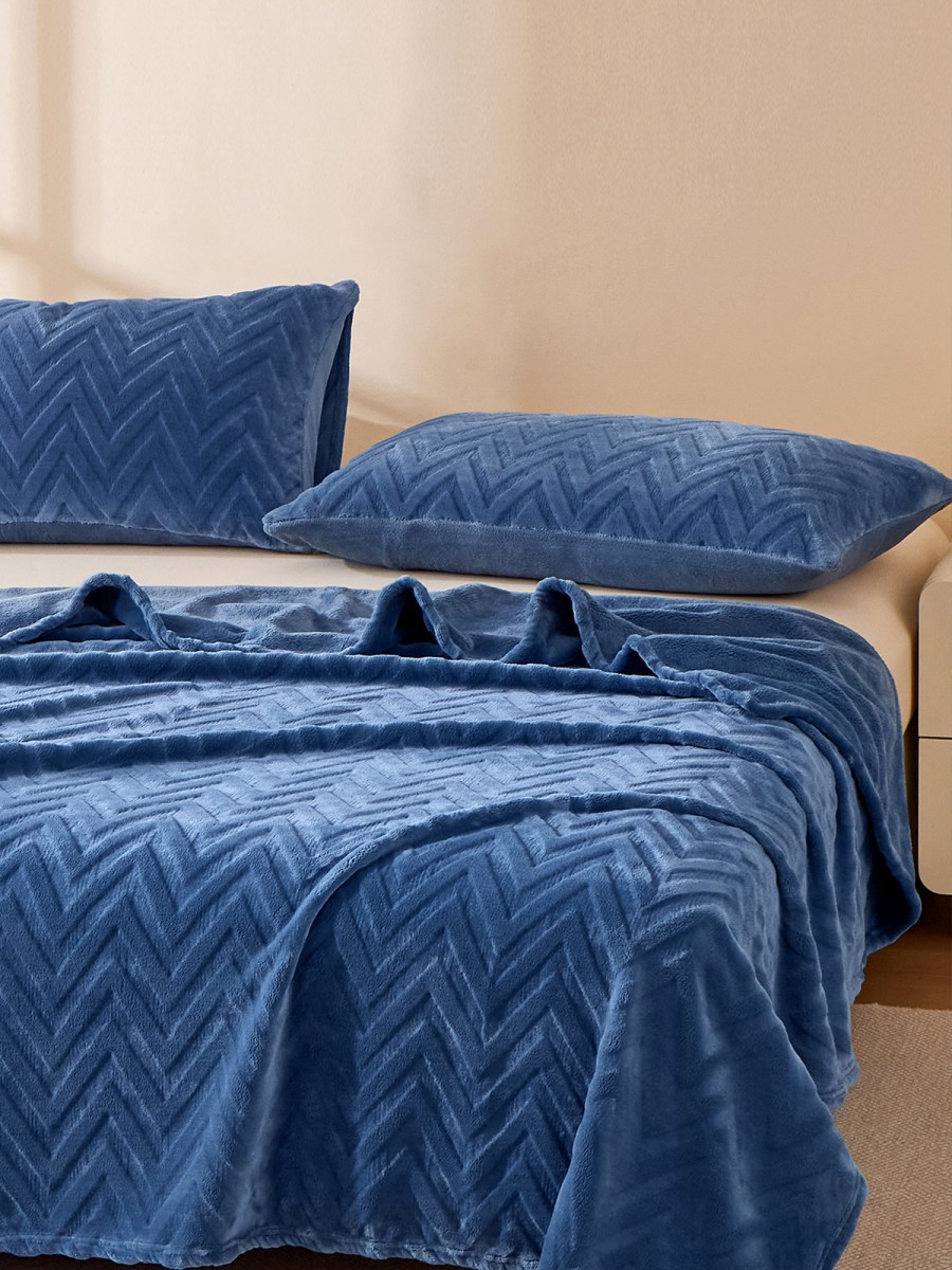 3D Textured Milk Fleece Blanket - Image 3