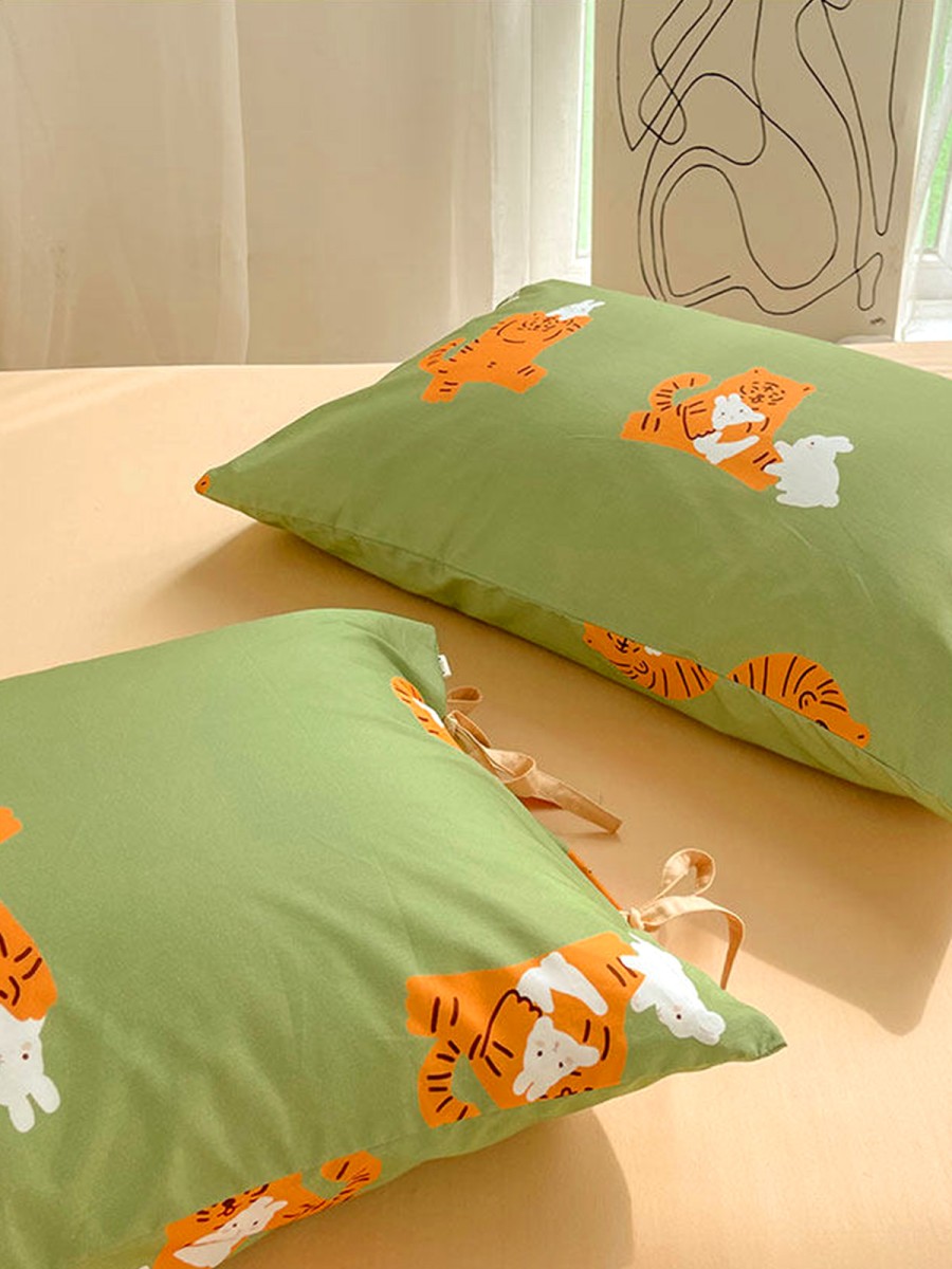 Cute Tiger and Rabbit Print Pillowcase - Image 5