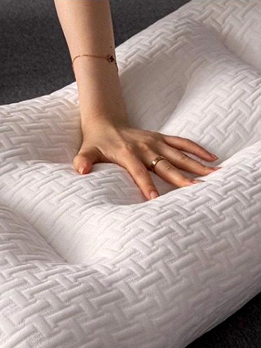 Moisture Wicking Pillow Core - Image 3